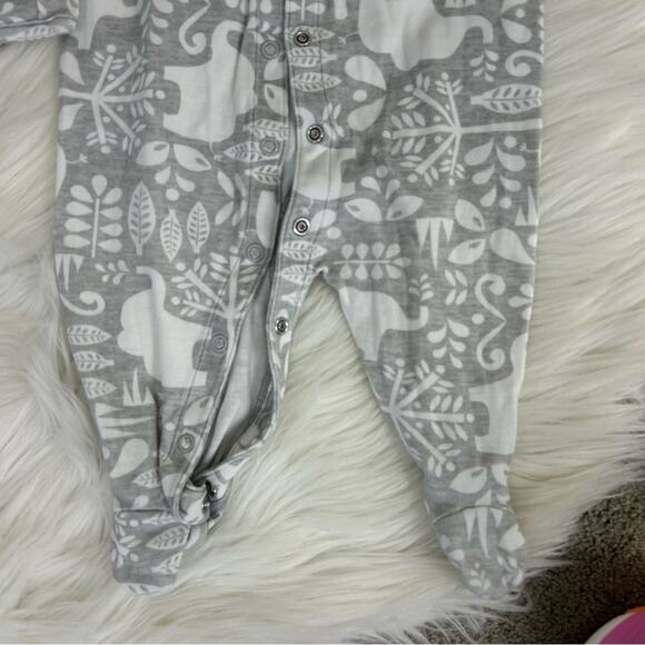 Hanna Andersson Baby Grey Elephant Print Snap Button Sleeper Size 3-6 Months - Picture 3 of 10